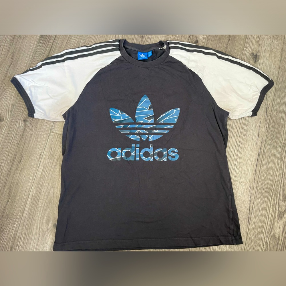 Adidas Shattered Stripe Logo Top Size XL